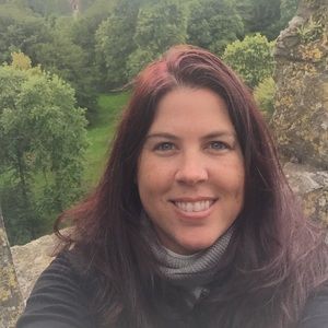 Meet your Posher, Crystal